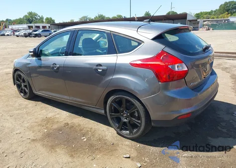 2014 Ford Focus Titanium z USA, uszkodzony, nr VIN 1FADP3N20EL257941